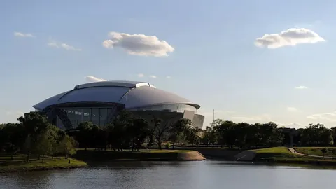 独家揭秘：热刺暗中锁定桑托斯新星索萨，左后卫转会传闻再起波澜！