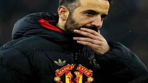 揭秘：阿莫林情绪波动真相曝光，球队暗流涌动，新面孔或将接棒？